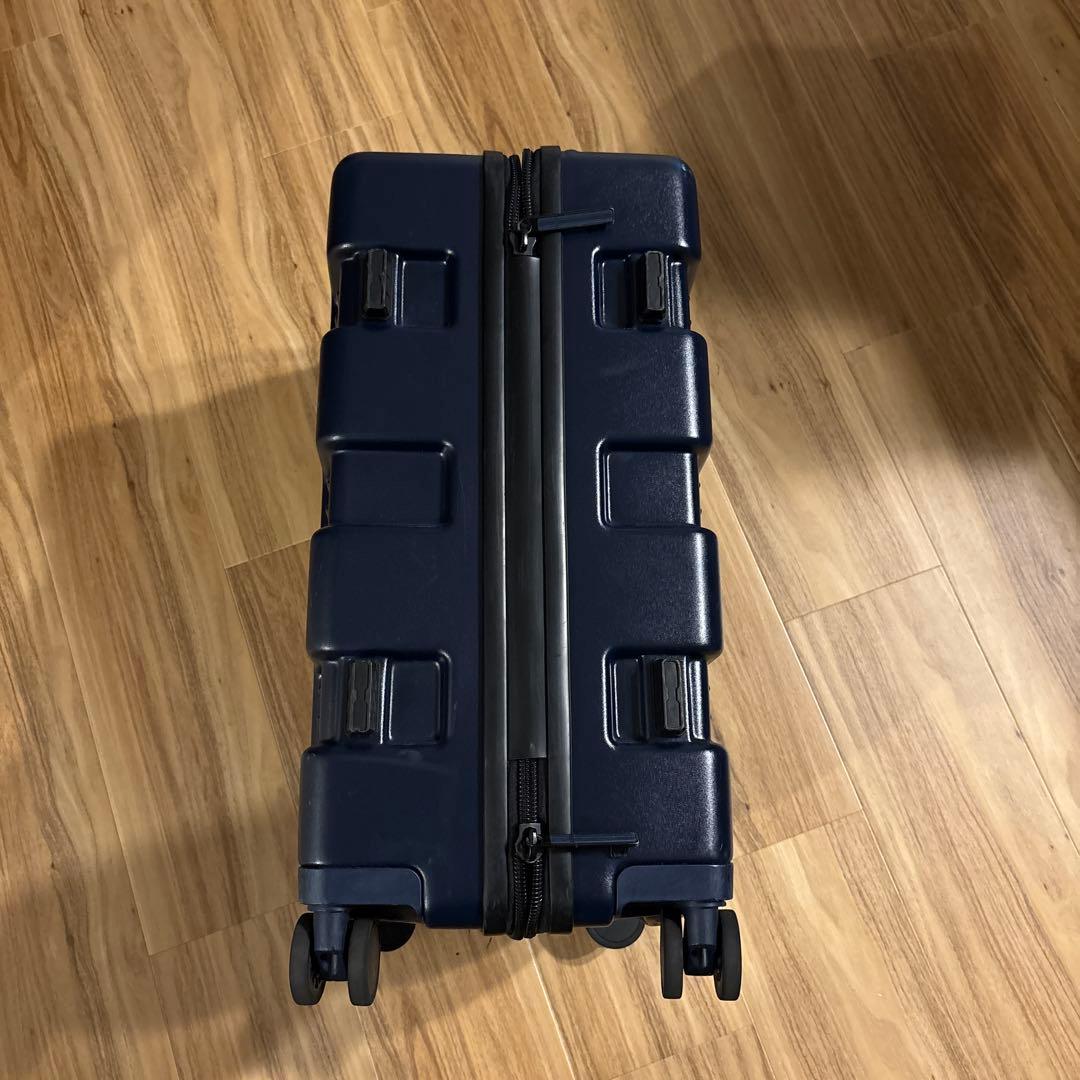 innovator ネイビー キャリーケース