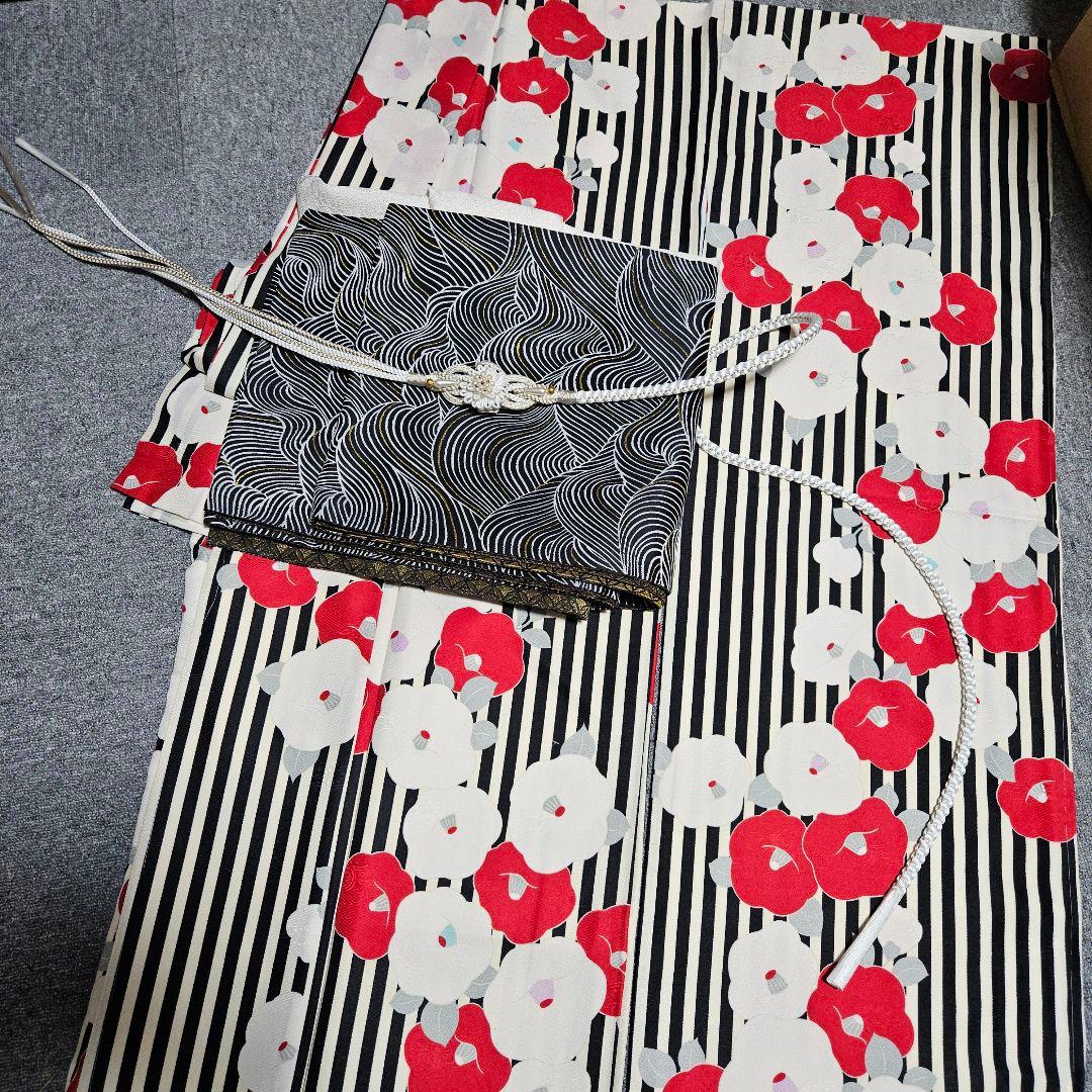 黒ストライプ椿柄振り袖+袋帯の２点セット　新品