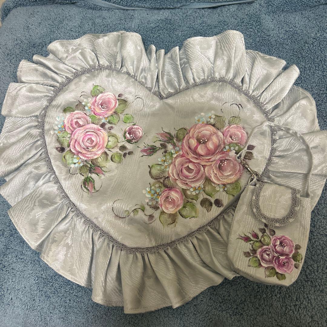 クマちゃん他。ばら園です。