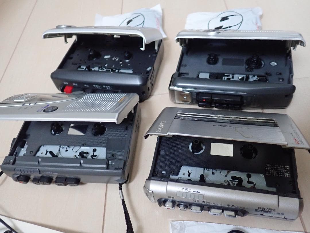 カセットレコーダー　コンパクトカセットモノラル 4台セット　イヤホン付き　難あり