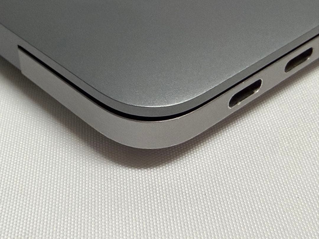 Apple MacBook Pro 13インチ(2017)