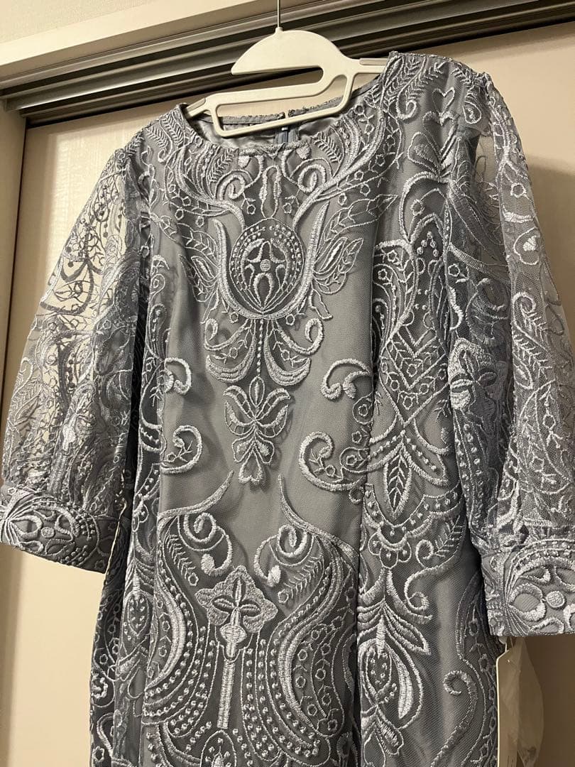 ハレモード　タグ付き　結婚式　エンブロイダリーコクーンドレス