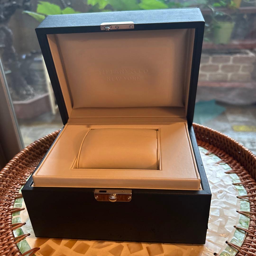 Tiffany & Co. ギフトボックスと時計用ケース