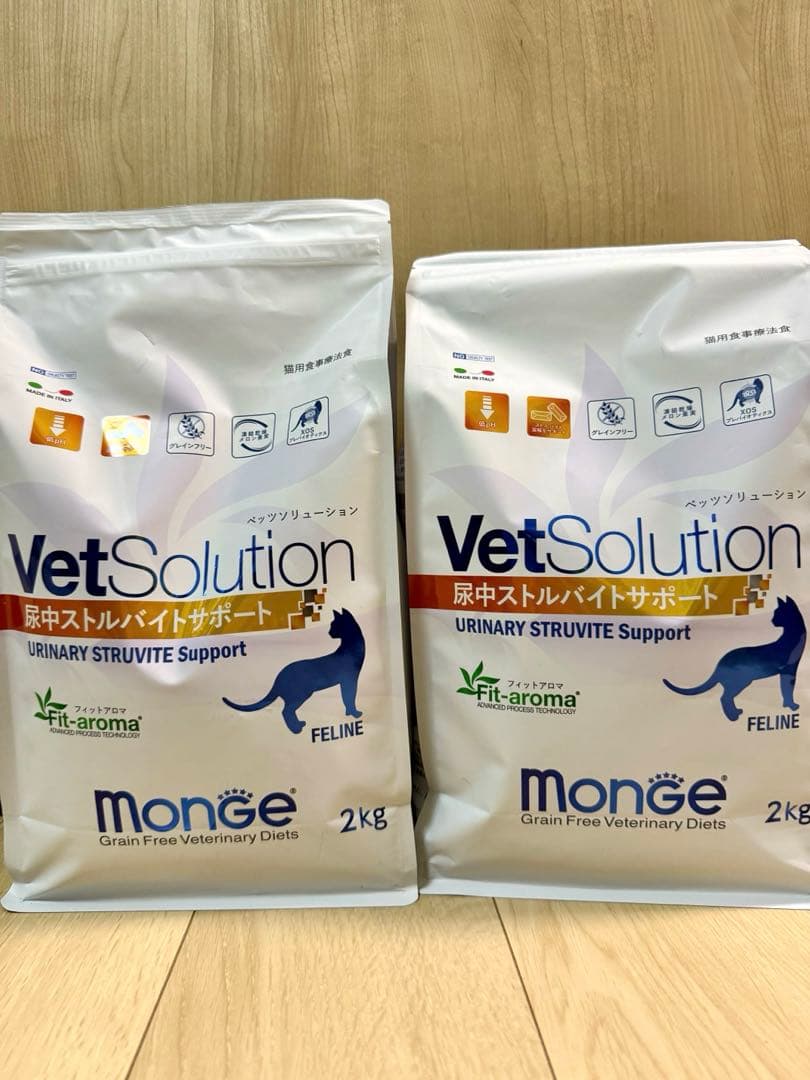 【送料込み】猫VetSolution アダルト 尿中ストルバイトサポート 4kg