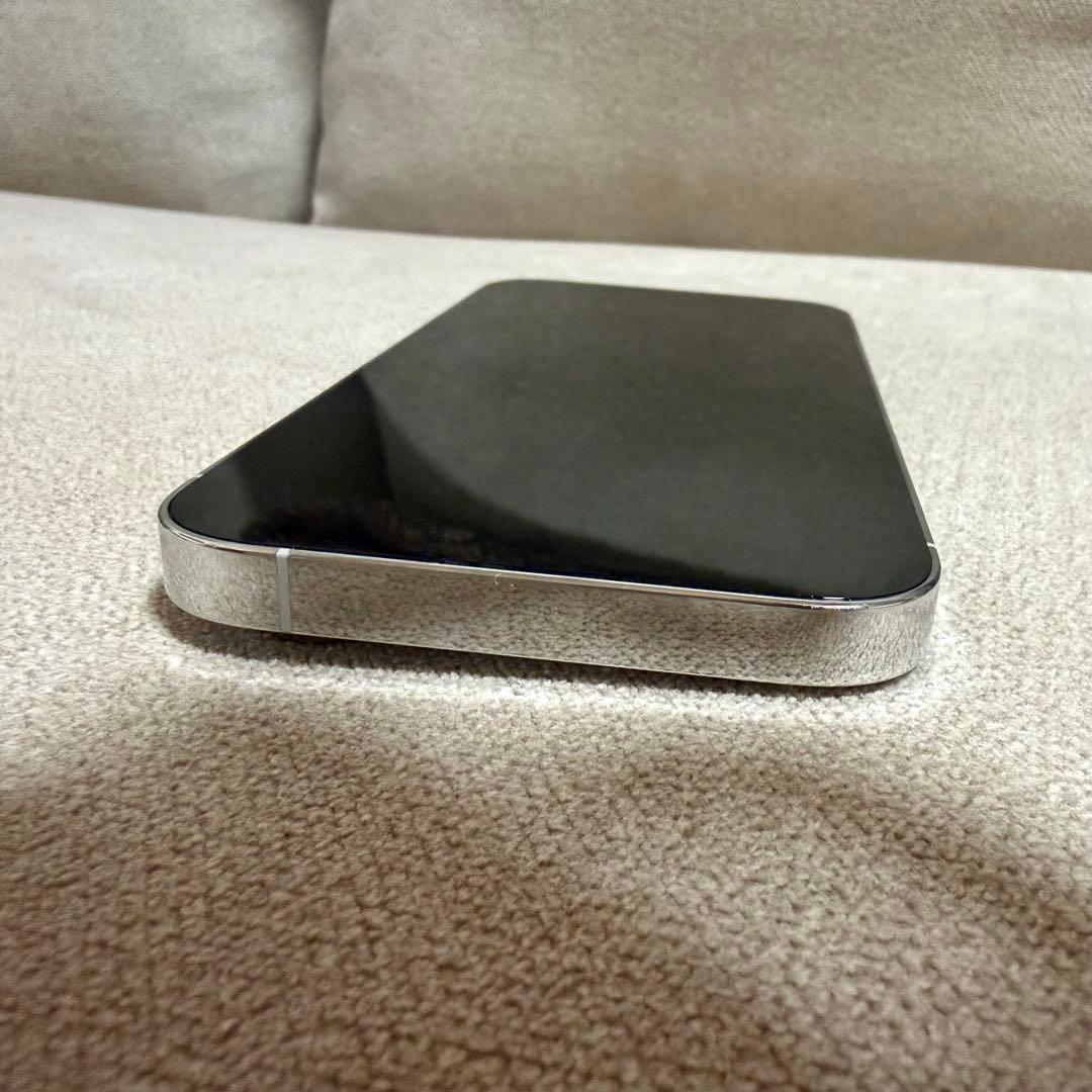 (もん)iPhone14pro 256GB シルバー