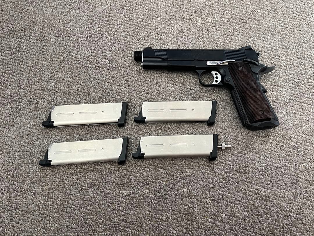 東京マルイ　M1911A1 内部外部フルカスタム品　マガジン　ホルスターセット