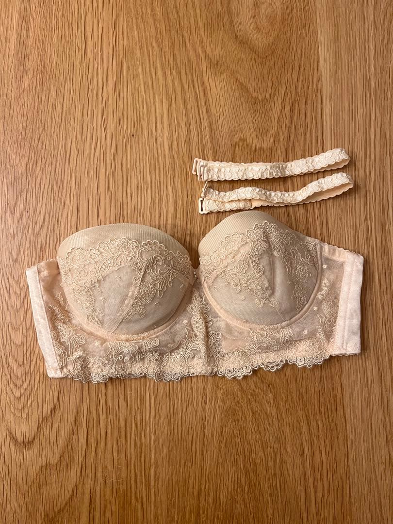 ブライダルインナー　フォーシスアンドカンパニー FOURSIS&CO.