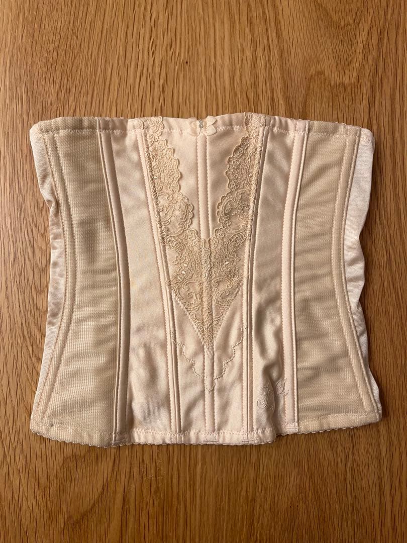 ブライダルインナー　フォーシスアンドカンパニー FOURSIS&CO.