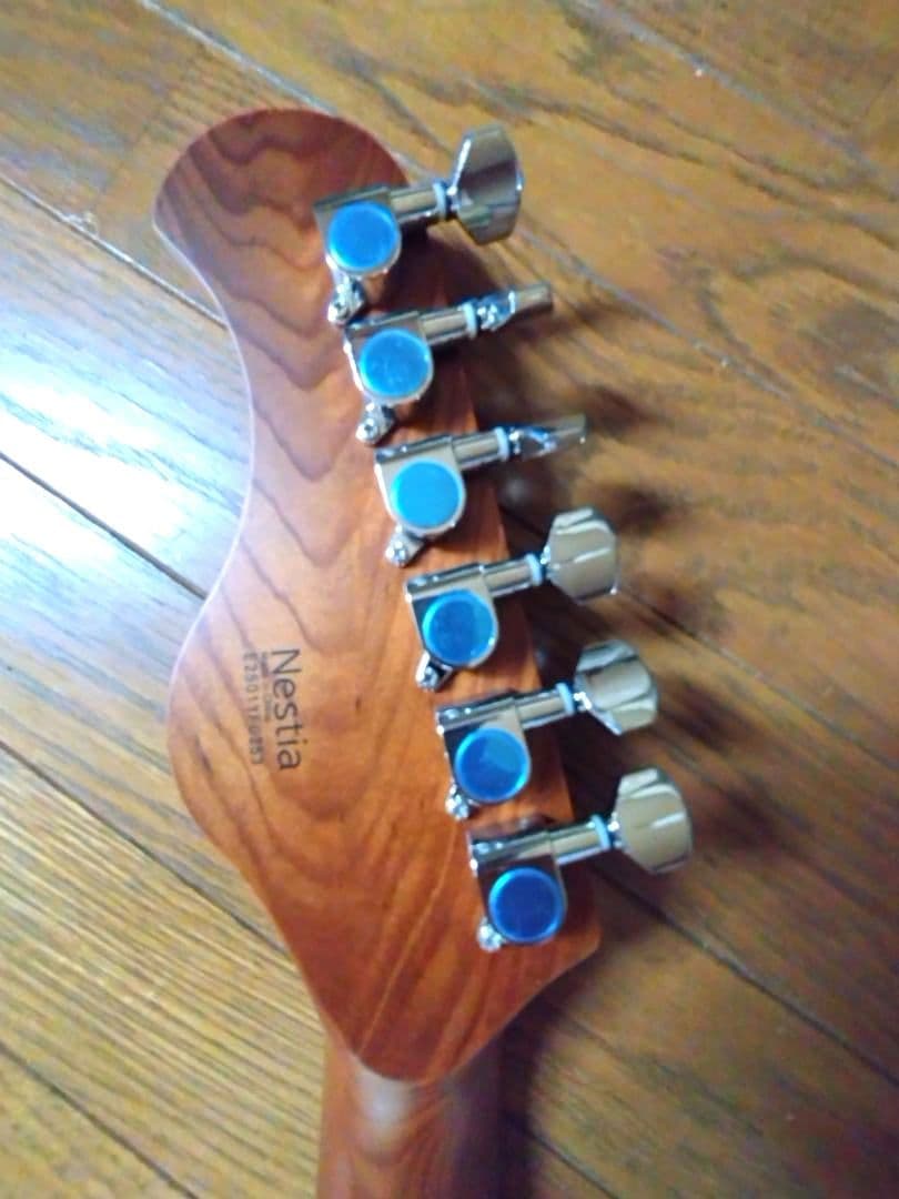 Eris Nestia ストラトキャスター ローステッドネック 新品同様！