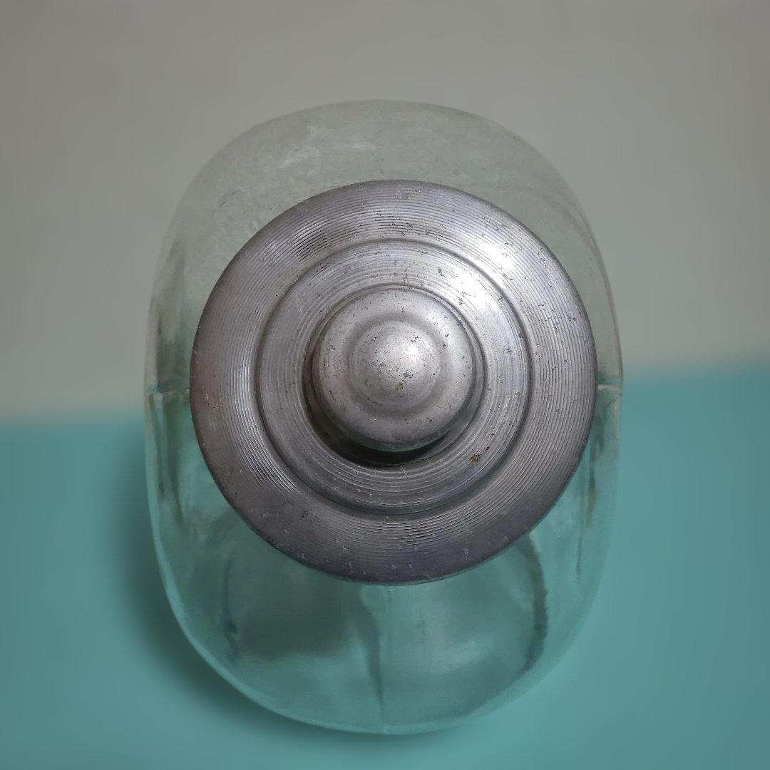 昭和レトロガラス製丸い瓶　 金属製蓋付き