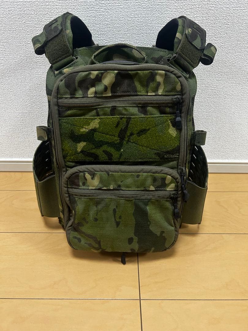 迷彩 プレートキャリア　マルチカムトロピック