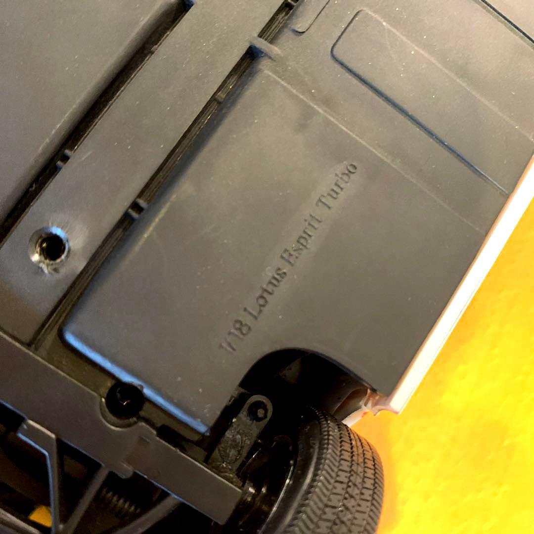 オートアート1/18 LOTUS esprit turbo ※少々難あり