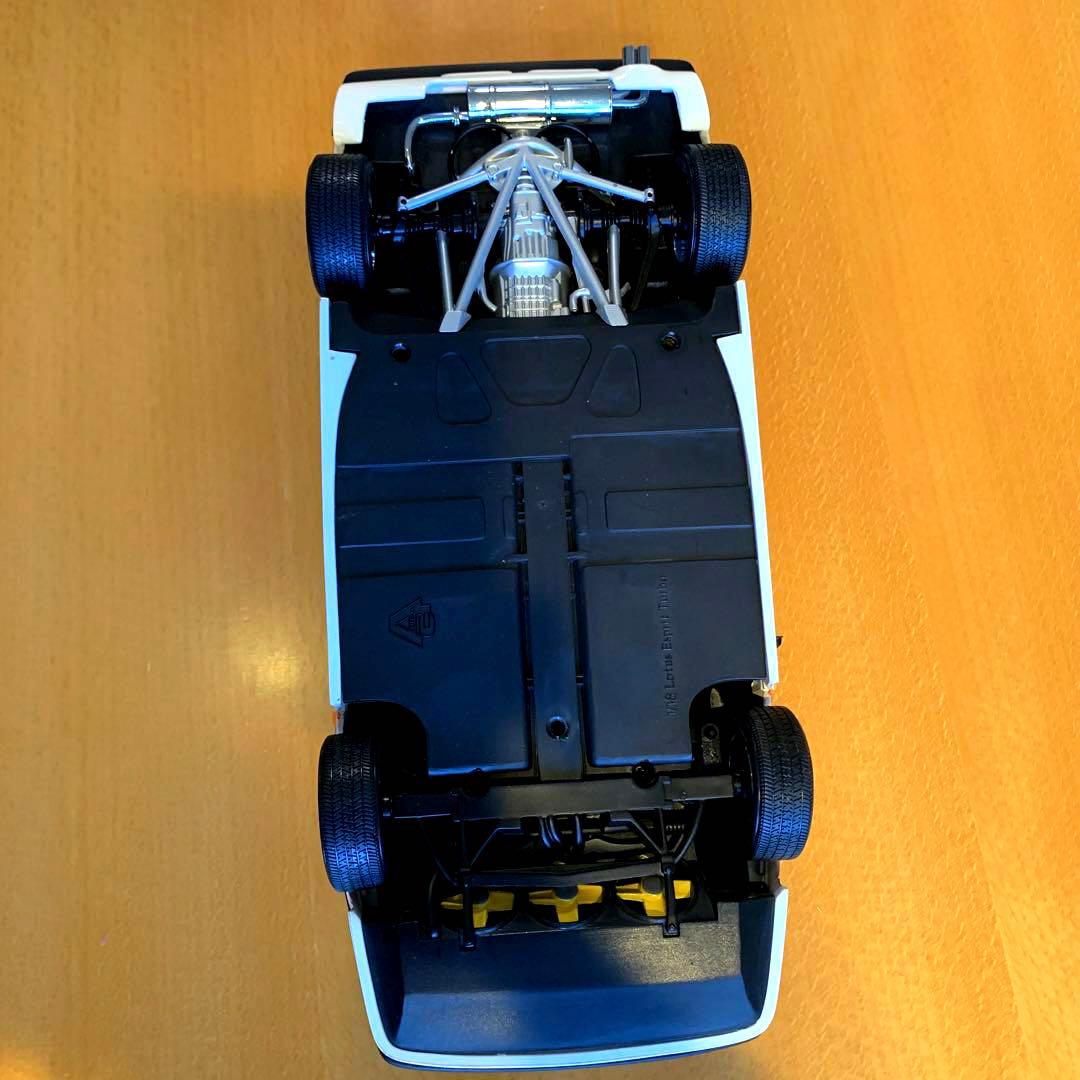 オートアート1/18 LOTUS esprit turbo ※少々難あり