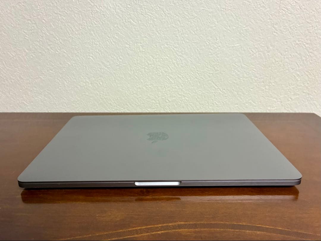 【値下げ】MacBook Pro M2 13” 8GB 512GB