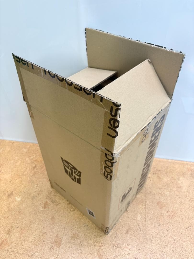 robosen フラッグシップ　オプティマスプライム　(日本語版)