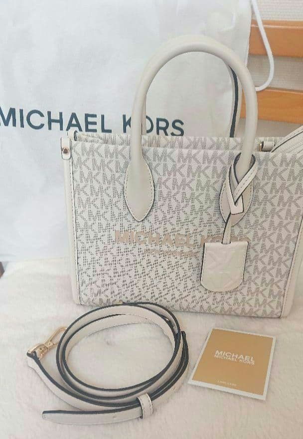 連休価格 新品未使用 マイケルコース MIRELLA ショルダーバッグ 白