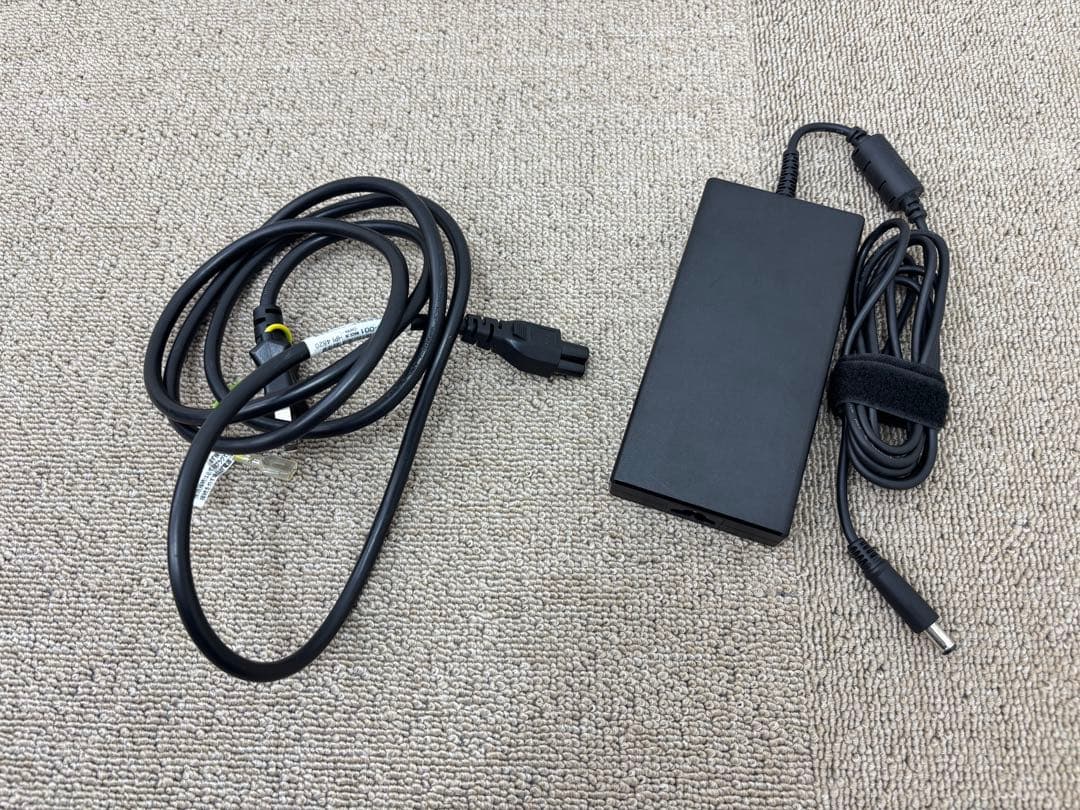 m*5様 HP U28 4K HDRディスプレイ モニター（スタンド無し）