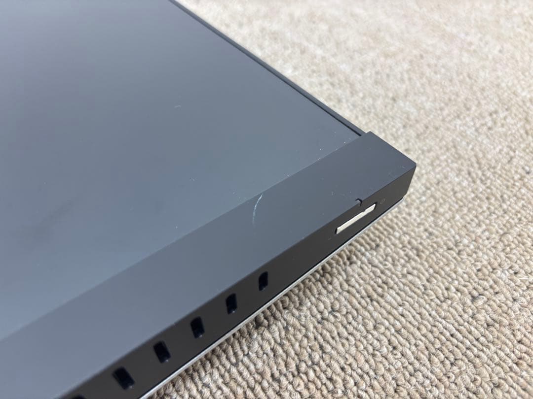 m*5様 HP U28 4K HDRディスプレイ モニター（スタンド無し）