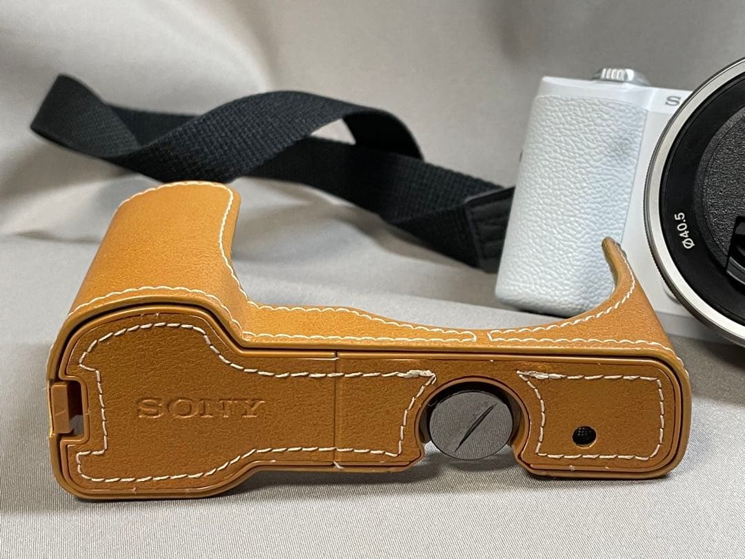 ☆極美品☆SONY α5100ボディ+標準ズームE PZ 16-50mm