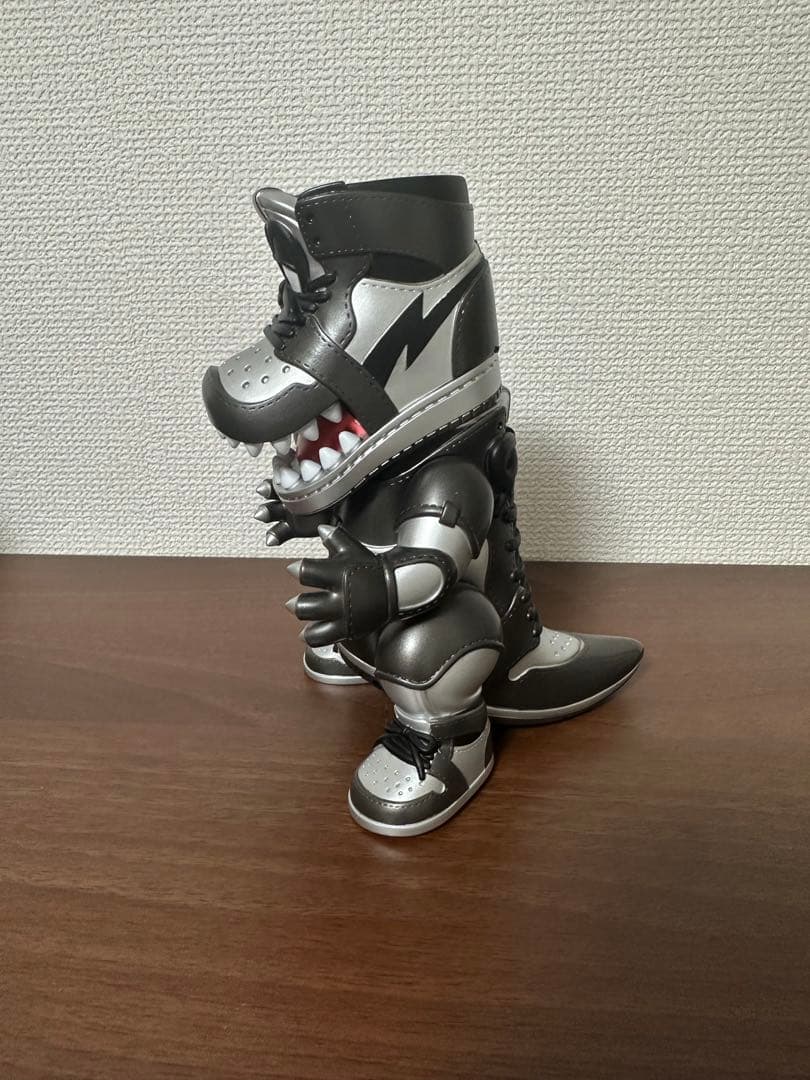 S*N様 怪獣スニーカーヘッド スニーカーダンクエクスクルーシブ \"メタリックパ