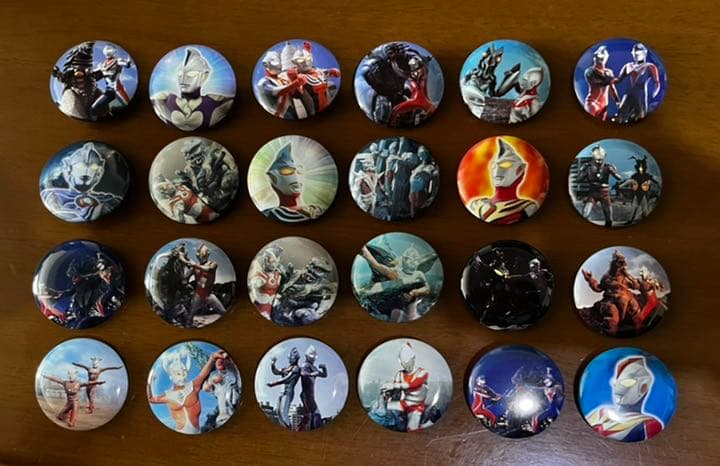 ウルトラマン非売品缶バッチ 全24種類フルコンプリートです！