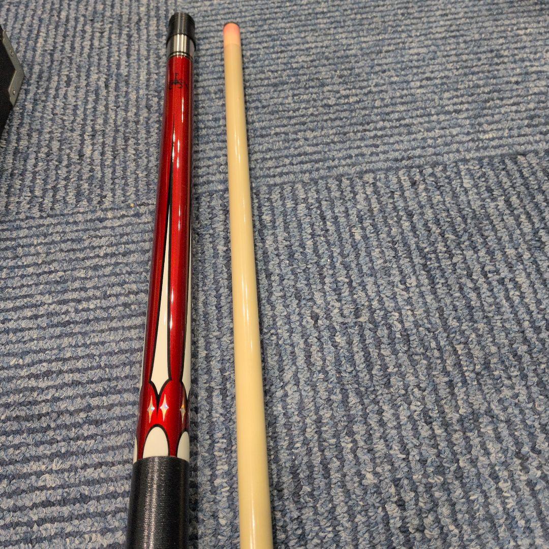 ビリヤードキュー 赤・黒・クリーム スコーピオン
