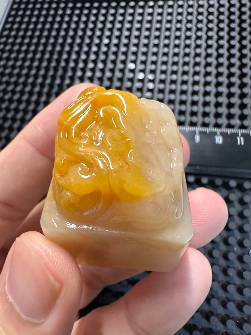 ラオス石　田黄　瑞獣隠雲　結晶　高級印材　箱付き　篆刻　落款　書道　雅号