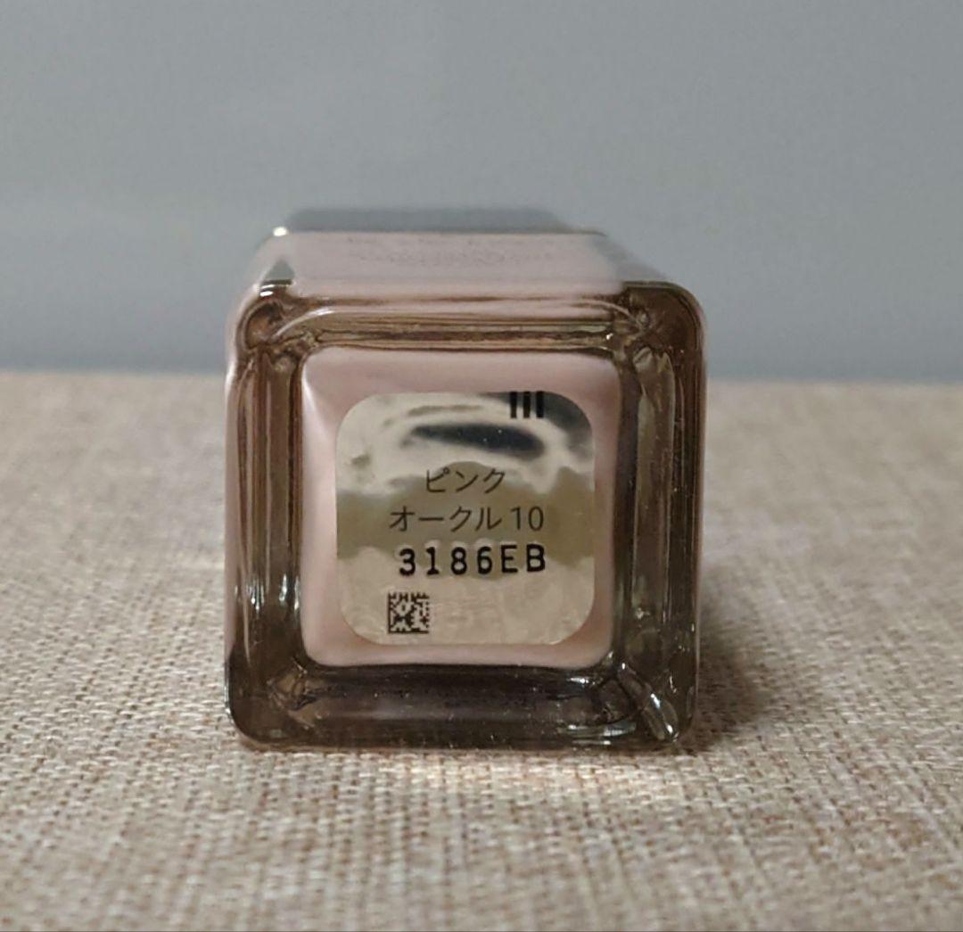 クレ・ド・ポーボーテ　リキッドファンデーション ピンクオークル10