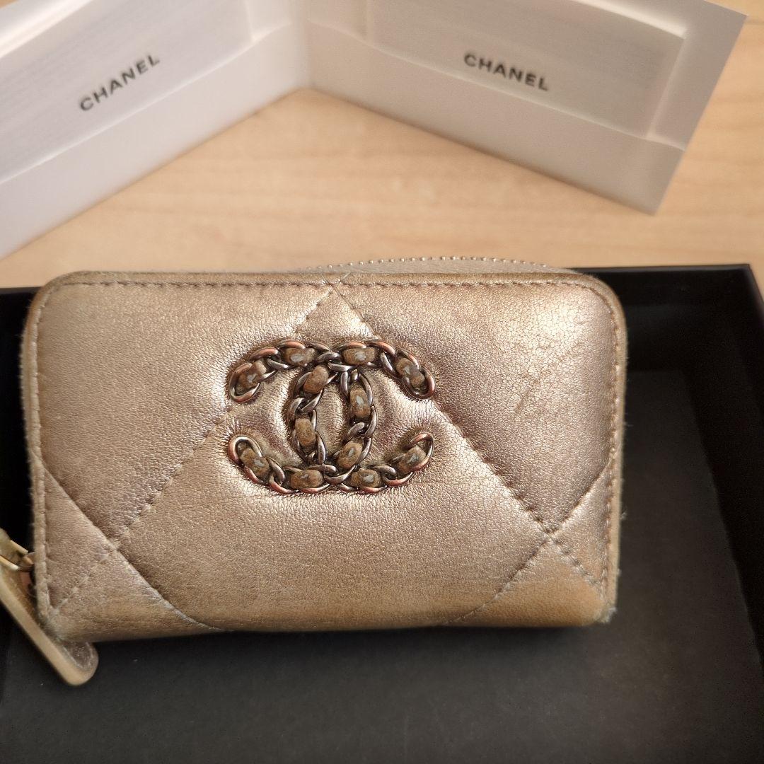 CHANEL ゴールド ケース
