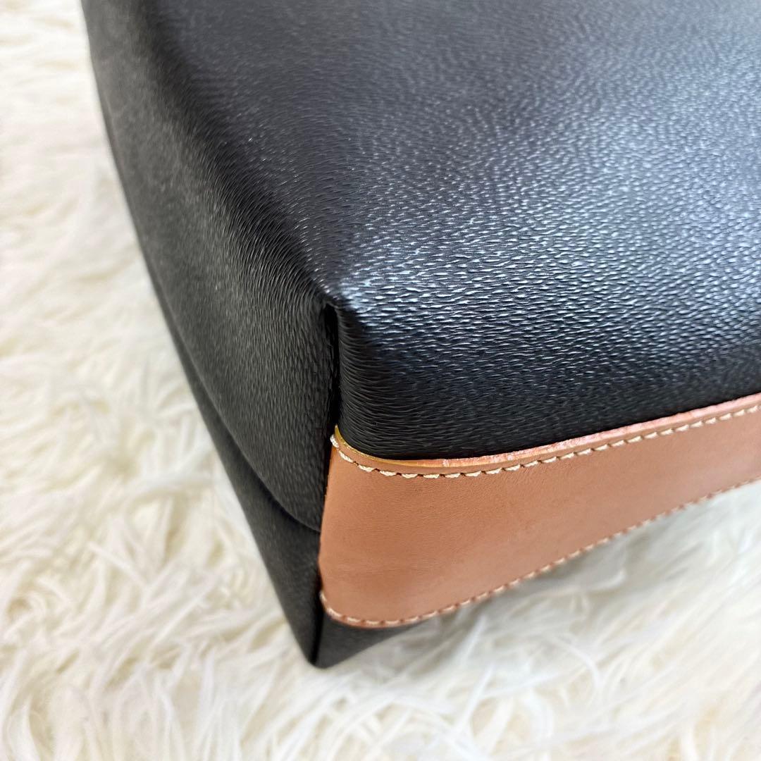 美品✨courreges ショルダーバッグ ハンドバッグ 2way レザー