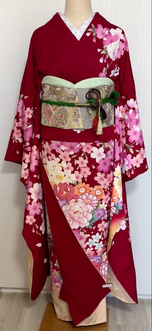 ♪*♪様 美品　裄７１ｃｍ　豪華４点セット　ブランド「anan」刺繍振袖