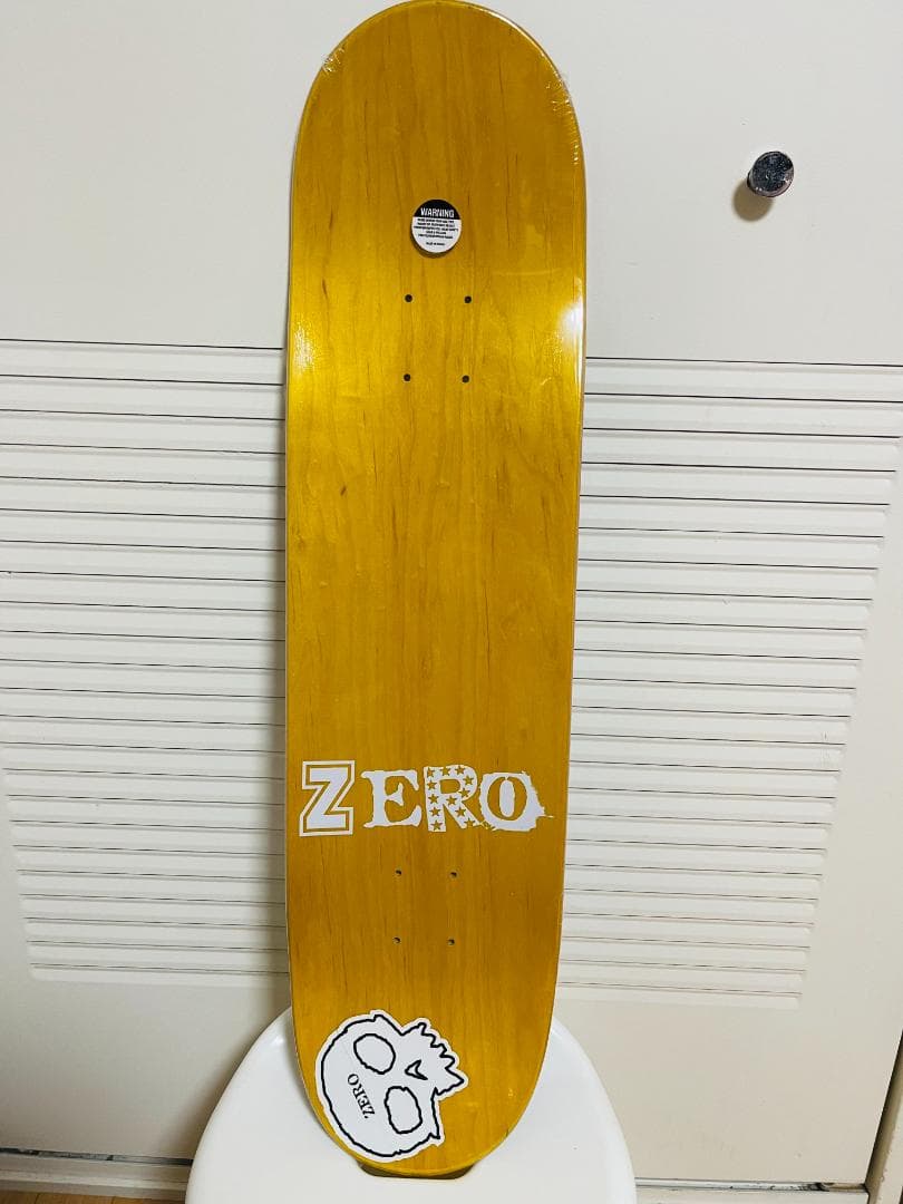 台湾製無地黒デッキテープ付き　ZERO ゼロ スケートボード8.125デッキ