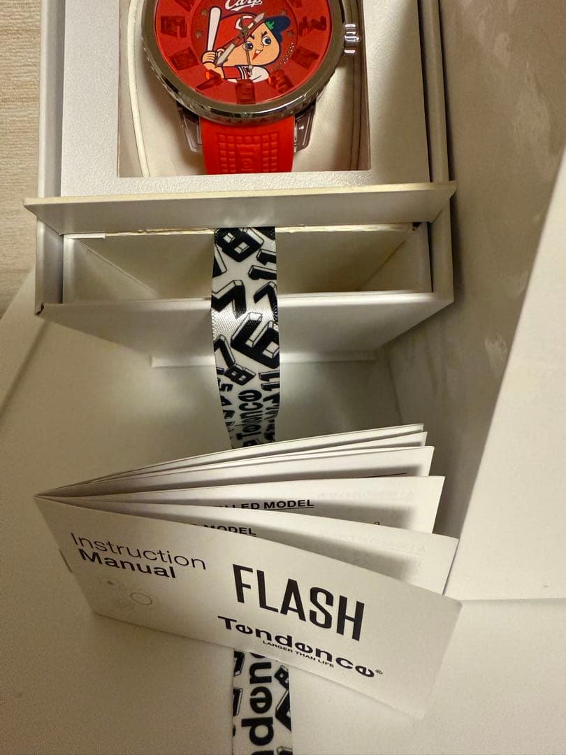 【期間限定】Tendence Carp 腕時計 レッド 限定品 美品