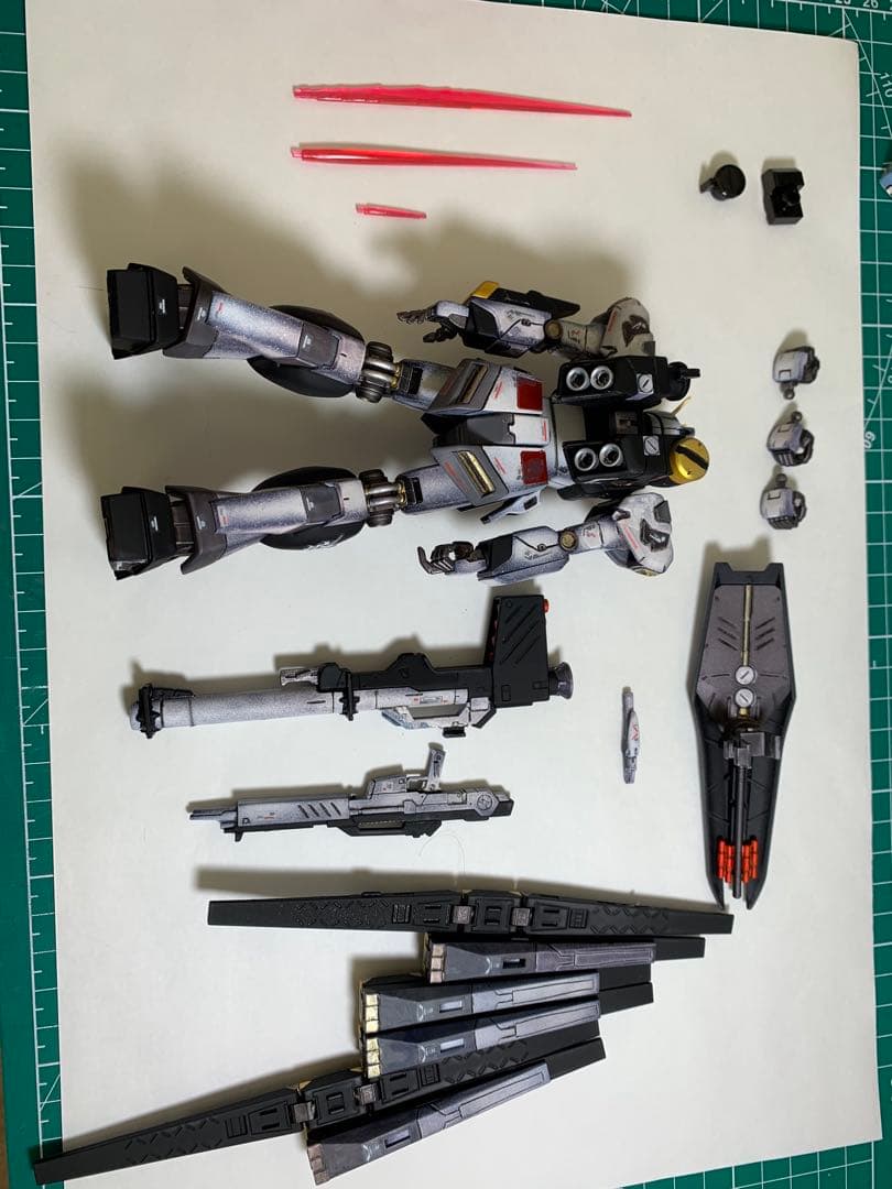 HG1/144 RX-93 νガンダム　全塗装・ディテールアップ仕上げ