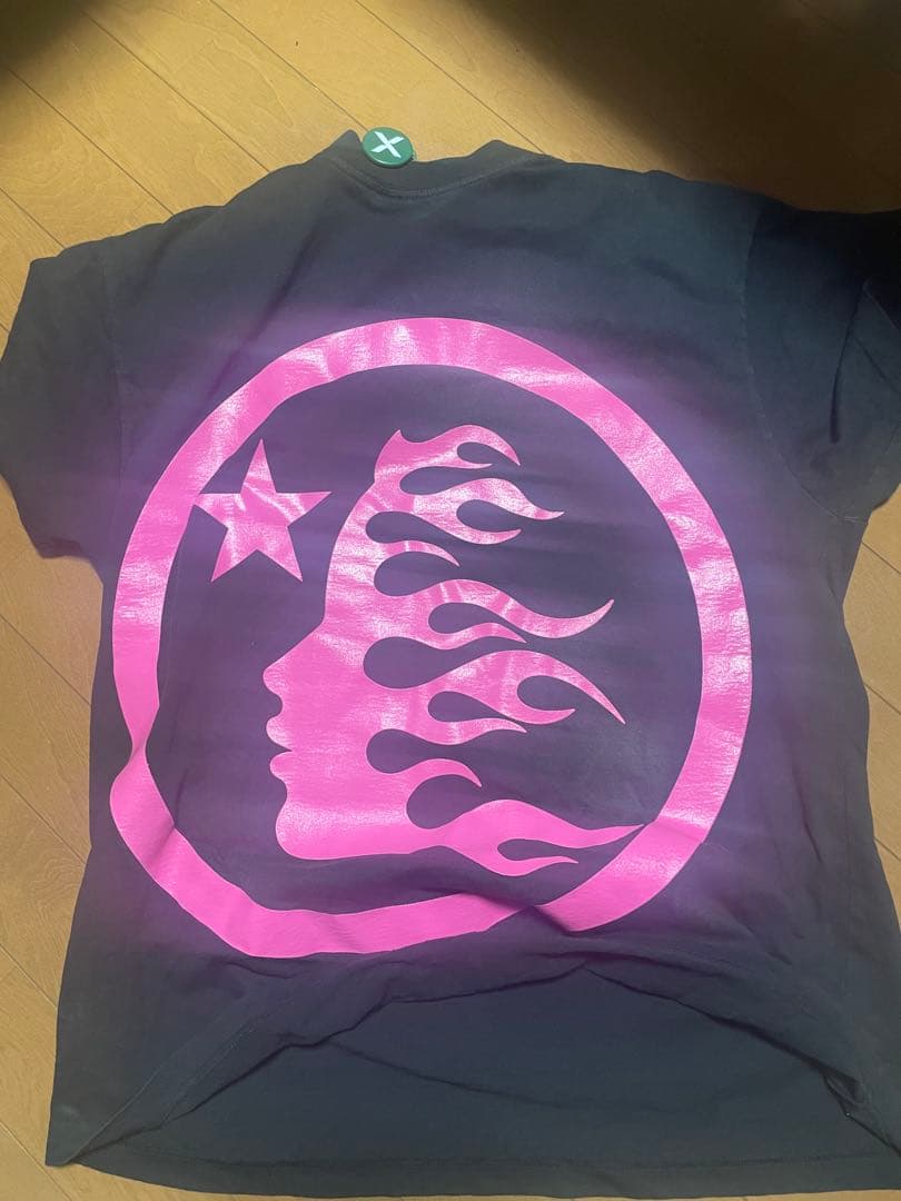 hellstar Tシャツ