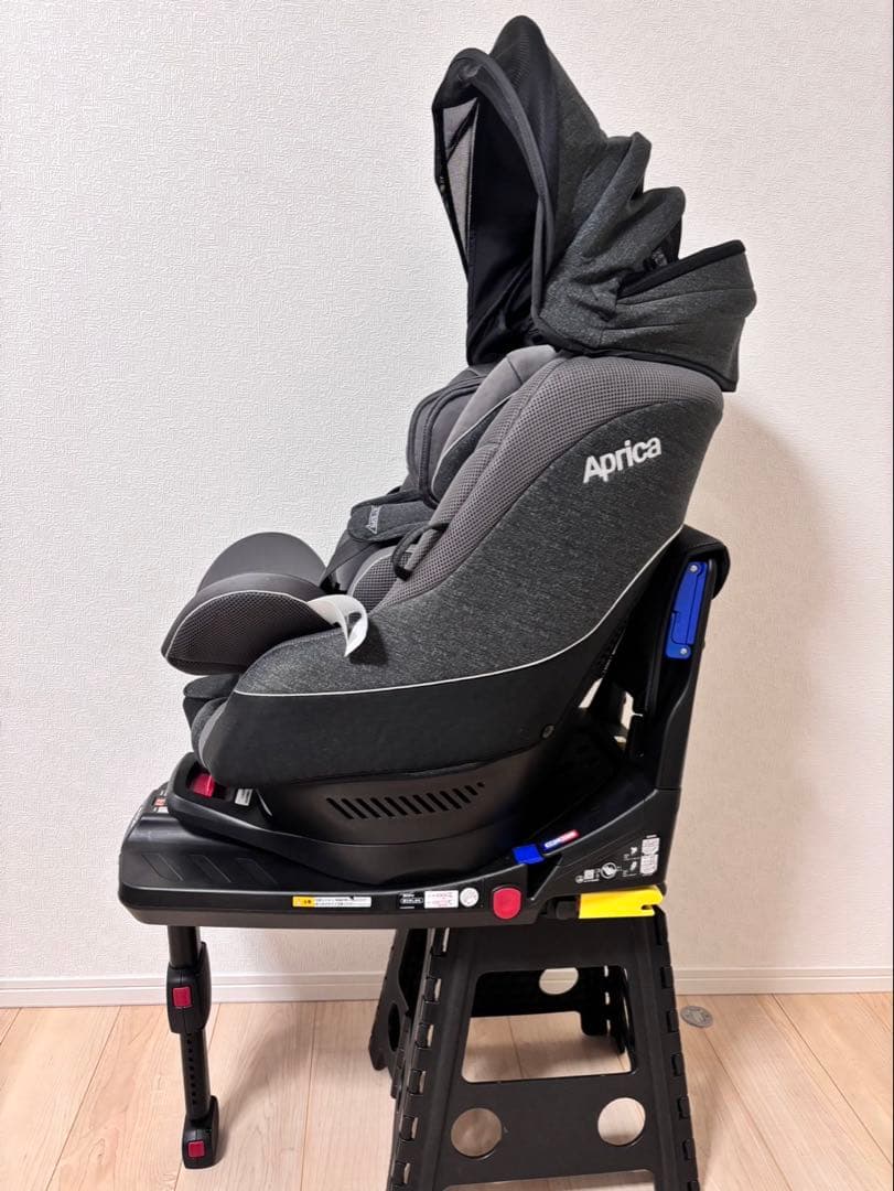 美品　アップリカ　チャイルドシート　クルリラプレミアムAB 回転式　ISOFIX