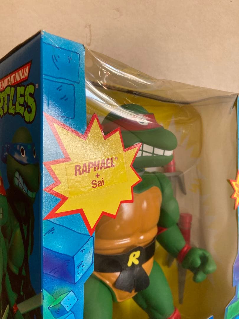 ミュータントタートルズ ジャイアントフィギュア ３体セット。