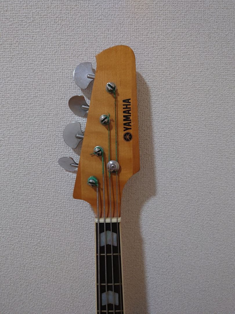ヤマハ　ベースギター