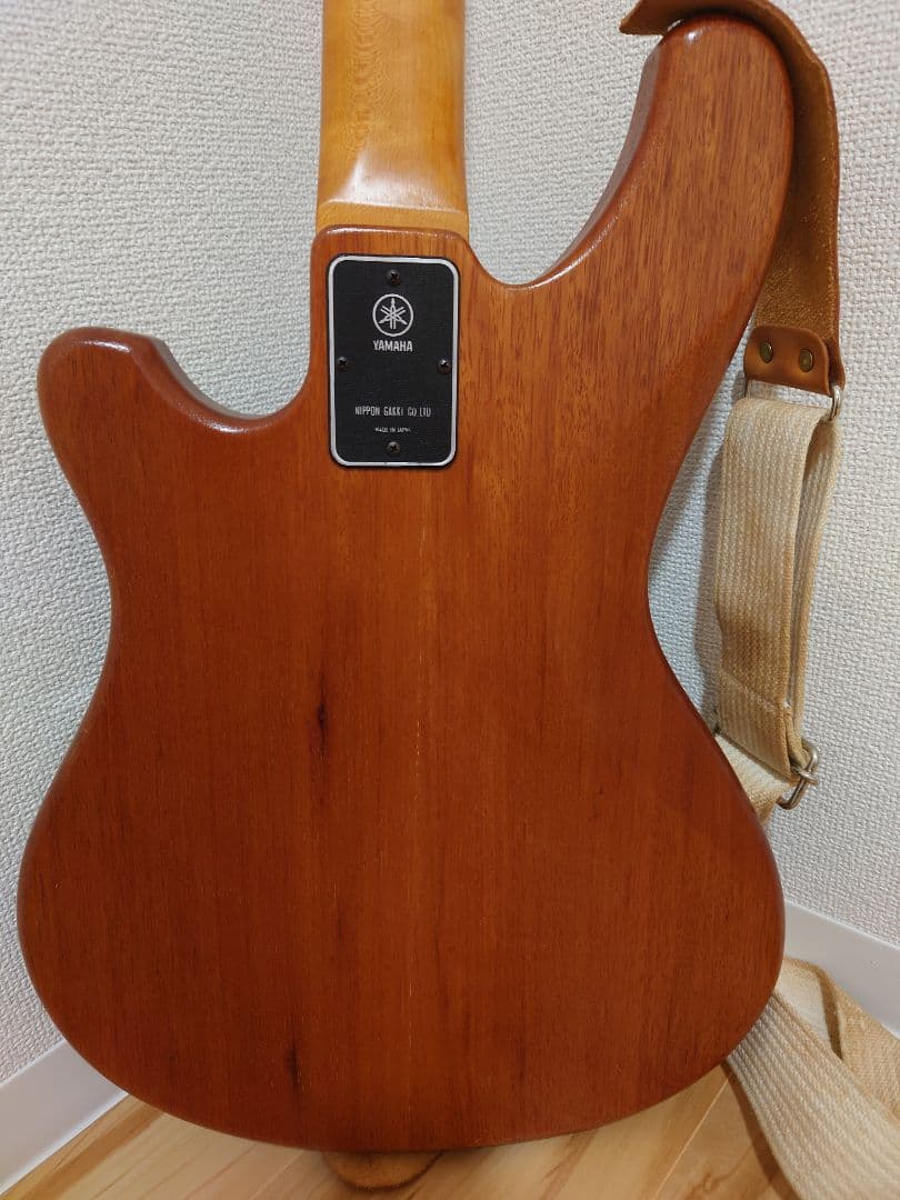 ヤマハ　ベースギター