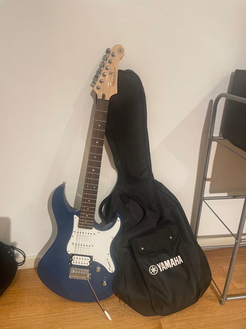 Yamaha エレキギター 青 ギターケース付き