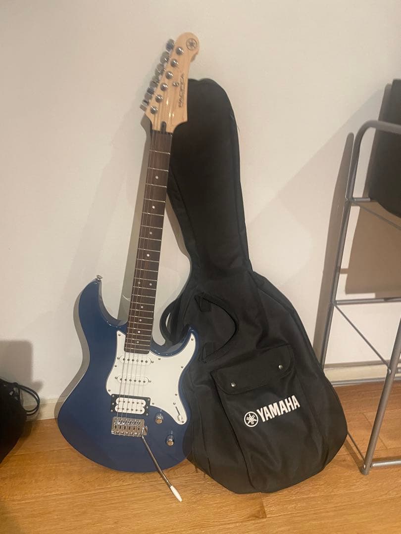 Yamaha エレキギター 青 ギターケース付き