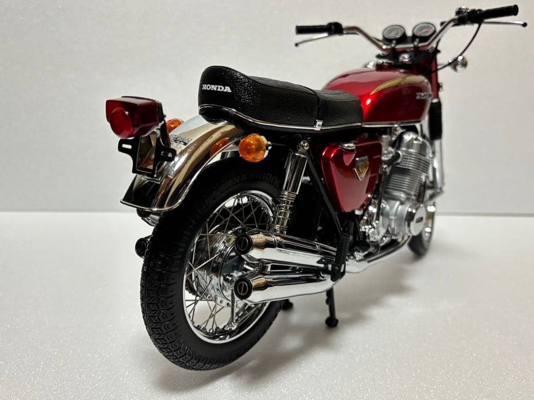 ミニチャンプス 1/6 ホンダ CB750 レッドメタリック　1968