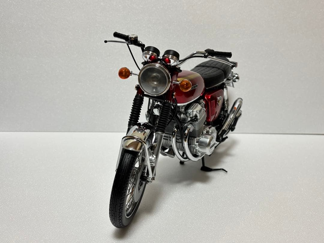 ミニチャンプス 1/6 ホンダ CB750 レッドメタリック　1968