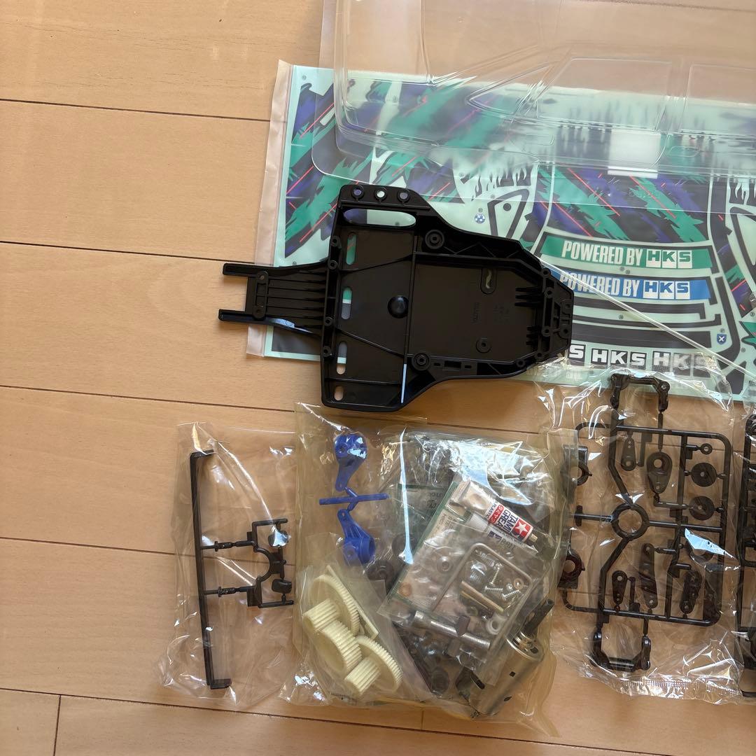 タミヤラジコン　オペルベクトラ　ＦＦ01 組み立て図とタイヤ無し　ビンテージ