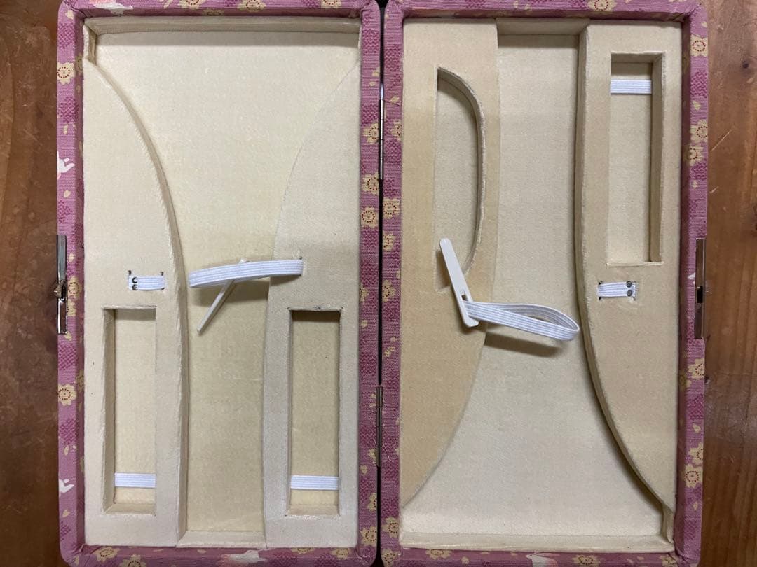 津軽三味線用、2丁撥入　ピンクにウサギ柄