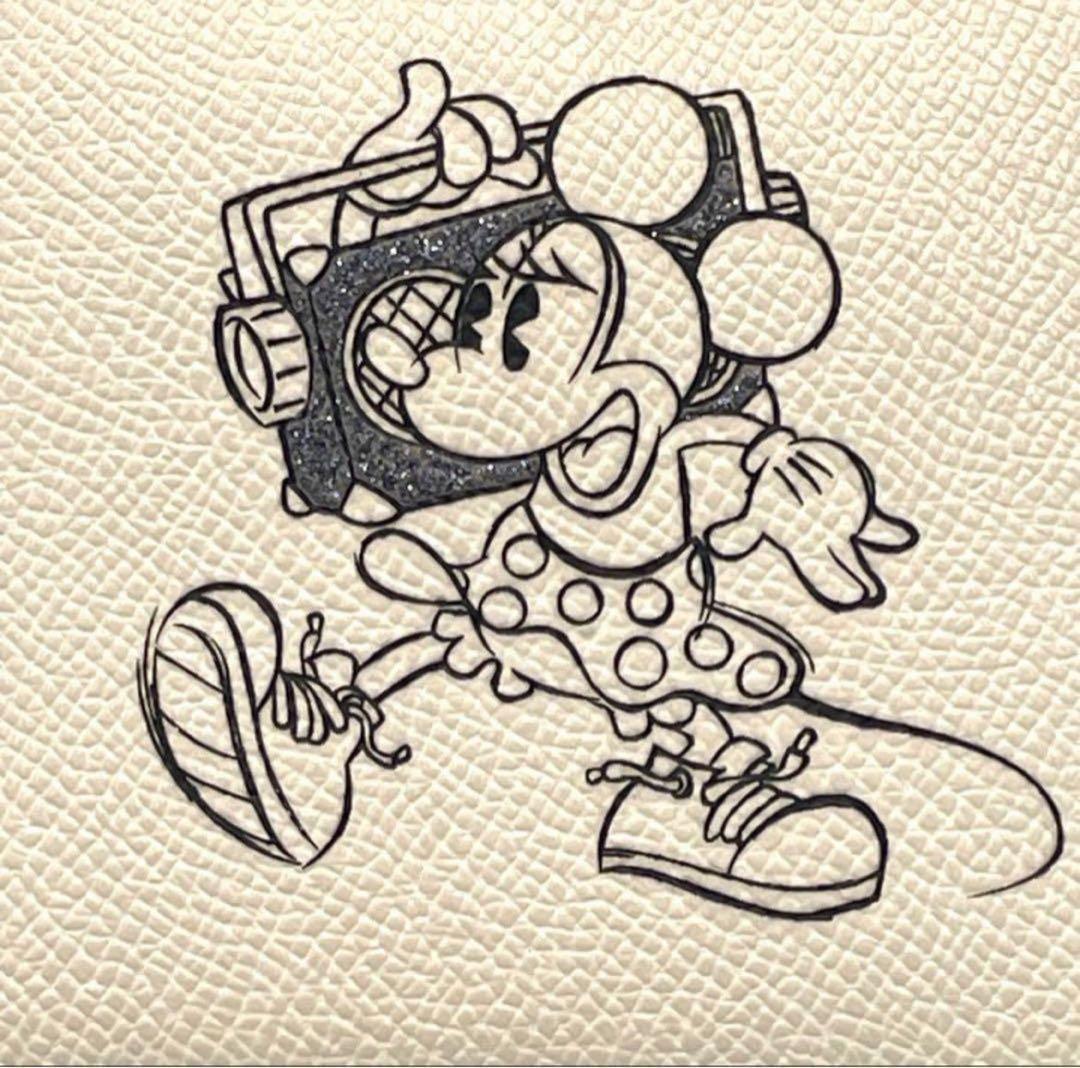 【Disneyコラボ 】Coach ミニーマウス 折り財布 ラウンドファスナー