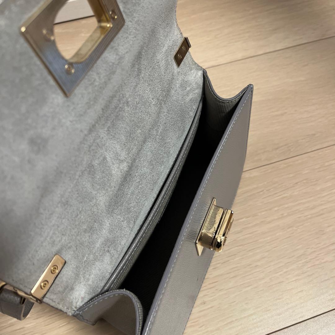 グレー レザー ショルダーバッグ ゴールド金具