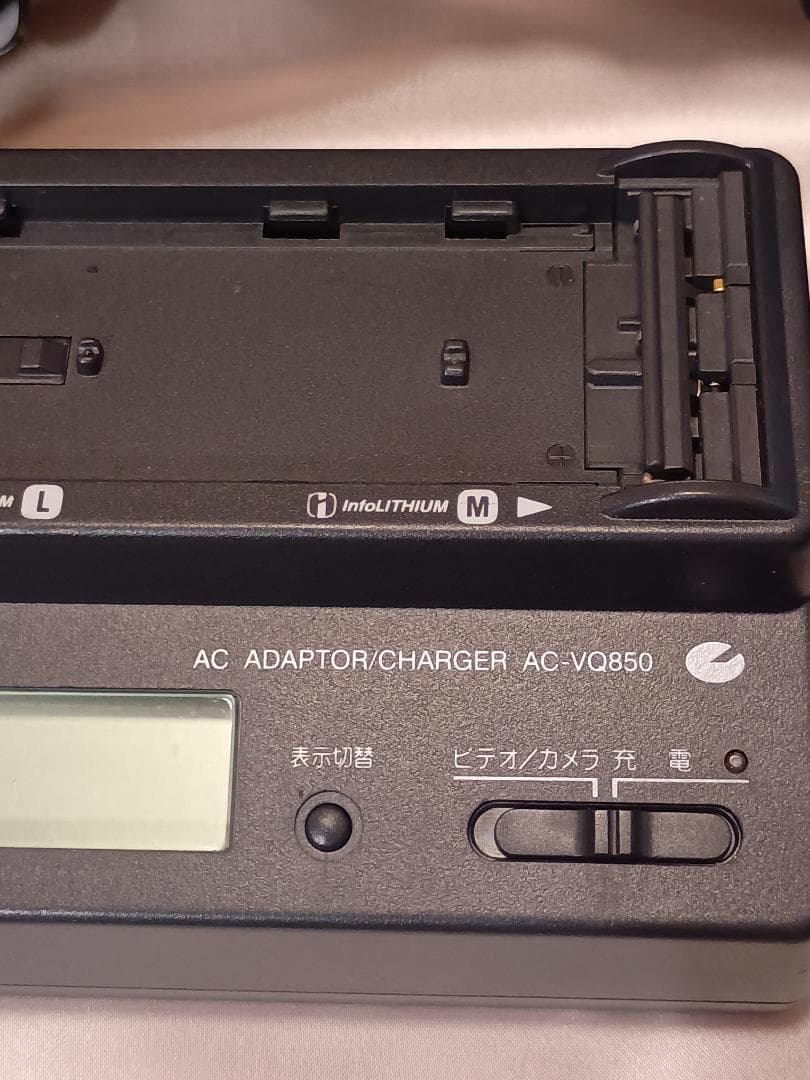 SONY DCR-VX2100 ビデオカメラ 3CCD ハンディカム