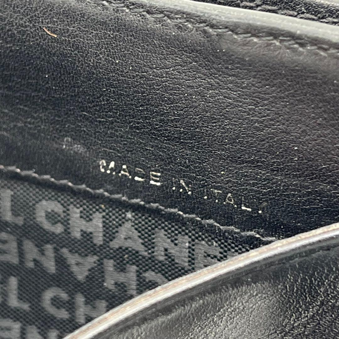 CHANEL 二つ折り財布 コンパクト ロゴ型押し 黒 レザー キルティング