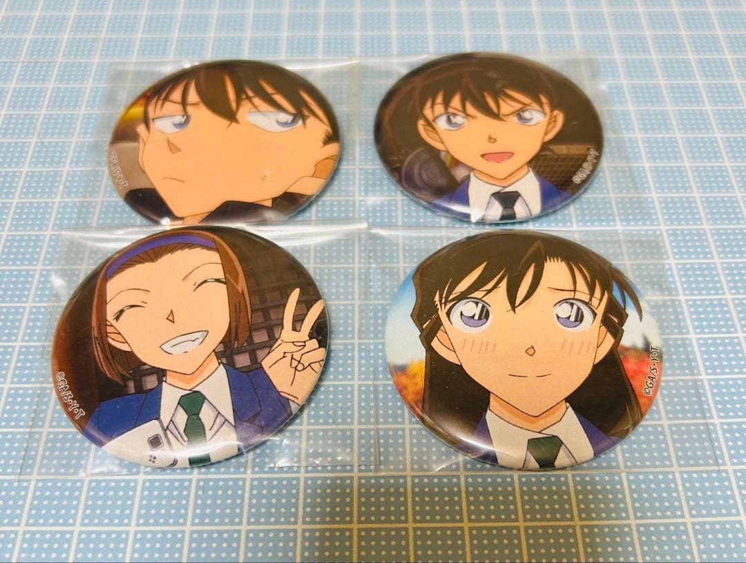 名探偵コナン 修学旅行　缶バッジ 新一　蘭